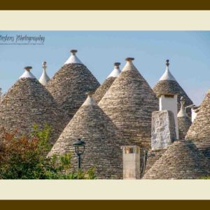 105-B20 Roofs of Trulli Houses – Alberobello – Puglia cream mat